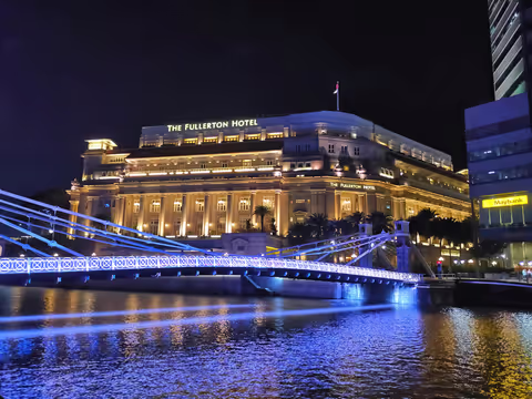 Bridge Beats Singapore: 2-Hour Walking Tour - Heartbeat of the City