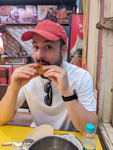 Amritsar Vegetarian Food Tour: Kulcha, Lassi & Street Eats