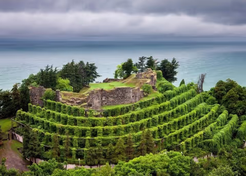 Batumi: Private Kobuleti Highlights Tour – Miniature Georgia, Petra Fortress & Gardens