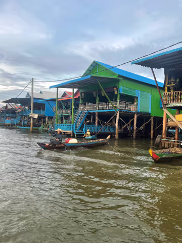 Beng Mealea temple + Floating village of Kampong Phluk - Day tour to the remote area in Siem Reap