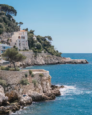 Coastal Hike from Nice to Villefranche with Beach Time