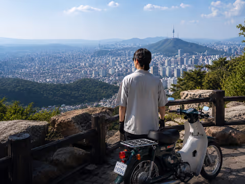 Seoul Skyway Motorcycle Tour: Bugak Observatory, Gilsang Temple, and Gyeongbok Palace