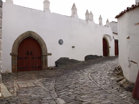 Private Full-Day Tour from Évora: Estremoz, Vila Viçosa & Monsaraz Castles & Villages