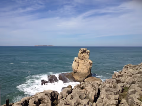 Private Coastal Portugal Tour from Lisbon – Óbidos, Nazaré, Peniche & Baleal