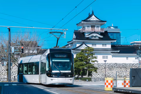 4-hour Toyama Private Tour: History of Samurai, industry and art
