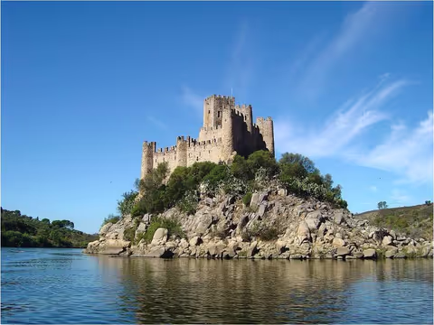 Tomar & Almourol Castle Private Day Tour – Knights Templar Heritage