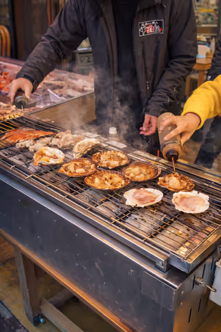 Food & Culture Walking Tour in Central Tokyo