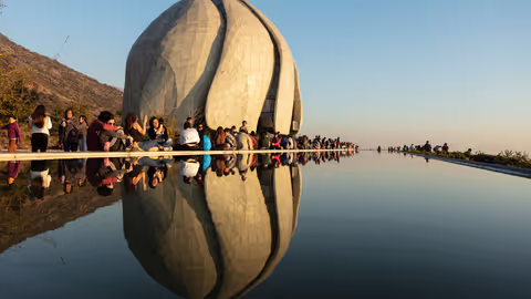 Private Tour to the Bahá’í Temple of South America – Peace, Architecture & Panoramic Views