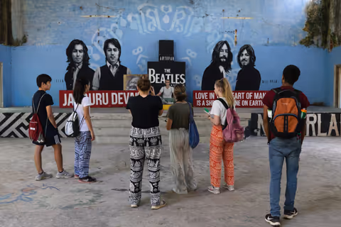 Rishikesh Heritage Walk: Beatles Ashram and Holy Temples Tour