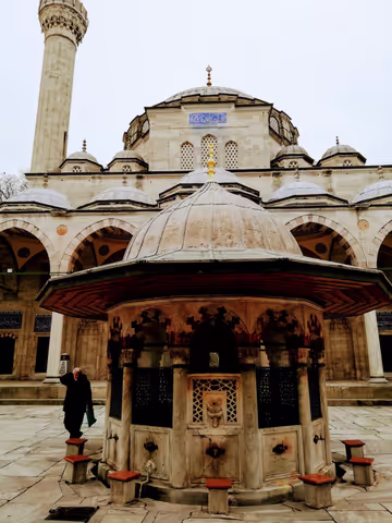 Hidden Istanbul & Grand Bazaar Rooftop Tour