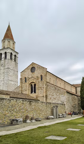 Tour Aquileia: Historical Archeological Site of Ancient Romans - Van (7pax)