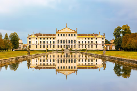Tour Padova and Villa Pisani National Museum - Van (7pax)