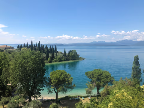 Tour Verona and Lake Garda - Van (7pax)
