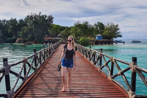 Private Prison Island & Nakupenda Sandbank Tour with BBQ Seafood Lunch – From Zanzibar