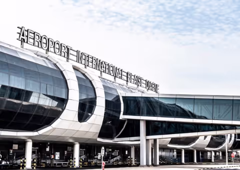 Dakar Layover Experience – Airport Transfer with Mini City Tour