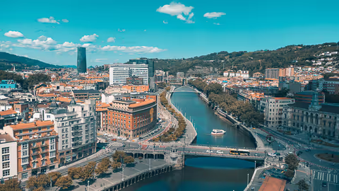 Private Bilbao Tour: Old Town, Pintxos Experience & Guggenheim Museum