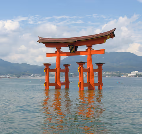 Hiroshima & Miyajima Private Car Full-Day Tour (2 UNESCO Sites, Easy & Efficient)