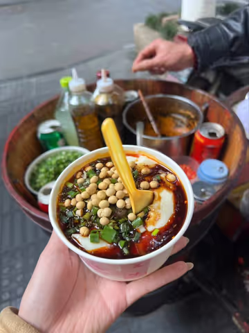 Chengdu:Yulin Walking Food Tour & Local Lifestyle Experience