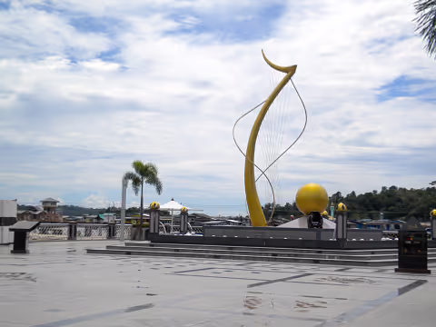 Brunei Photography Walking Route with Private Car Pickup