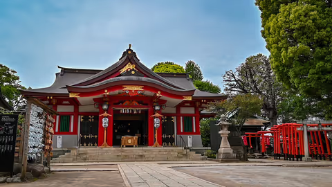 Tokyo: Oimachi Hidden Gems Walk – Nikon Museum, Rooftop Train Views, Local Shrine & Food Experience