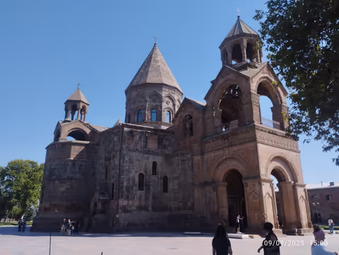 Echmyazin, Machanents house ,Oshakan