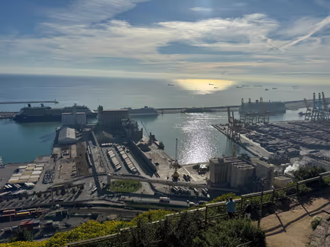 Barcelona: Private Montjuïc Tour with Cable Car Ride