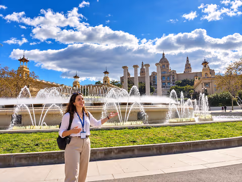 Barcelona: Private Montjuïc Tour with Cable Car Ride