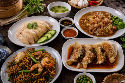 Private DAY TOUR Michelin featured restaurant with a TUKTUK in the old town.