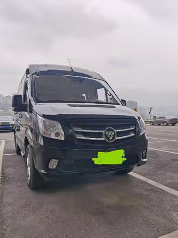 Shanghai Group City Exploration Tour with 9-Seater Van（1-8pax)