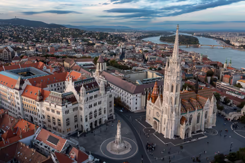 Buda - Walk in the Castle District