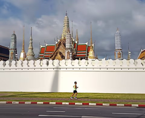 Bangkok City Running Tour (get around the city important sites & more in one morning)