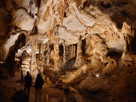 Nazaré & Óbidos - Private Tour with Mira de Aire Caves