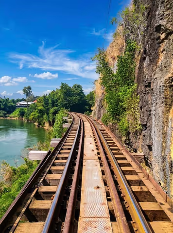 The Best of Kanchanaburi: WW2 History & Cliffside Death Railway