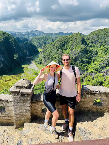 1-Day Ninh Binh Tour: Hoa Lu – Trang An/Tam Coc – Hang Mua