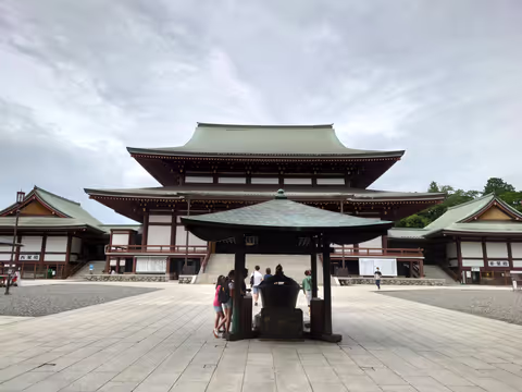 Historical Spots in Narita and Sawara by a National Licensed Guide with a Minivan