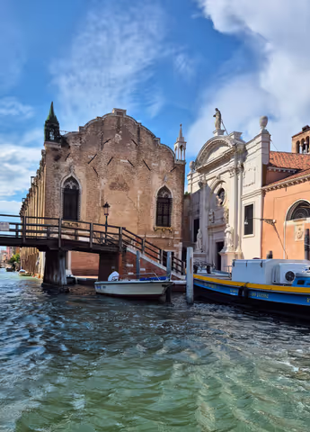 Strolling down the quiet Cannaregio district