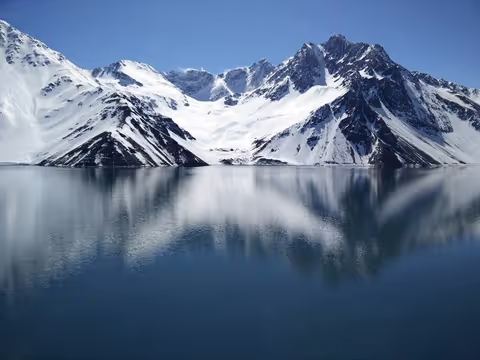 Andes Escape: Private Tour to Cajón del Maipo & El Yeso Reservoir