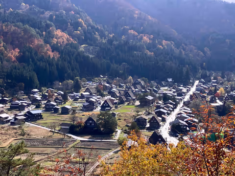 【Car Tour: Sightseeing Transfer】Kanazawa - Takayama via Shirakawago World Heritage Tour