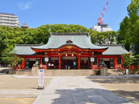 Kobe Walk: Ikuta Shrine, Foreign Settlement & Harbor