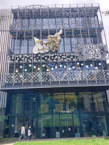 Tadao Ando vs Kengo Kuma