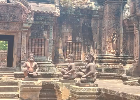 Bonteay Srei & Elephant Sanctuary Private Tour