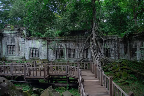 Beng Mealea & Siem Reap Airport Transfer Private Tour