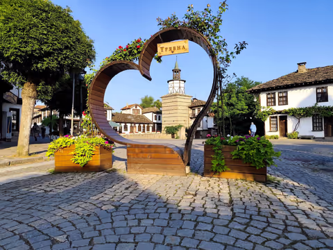 Guided Day Tour to Tryavna by Train