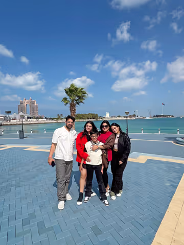 Abu Dhabi Full Day Guided City Tour with Cultural Highlights