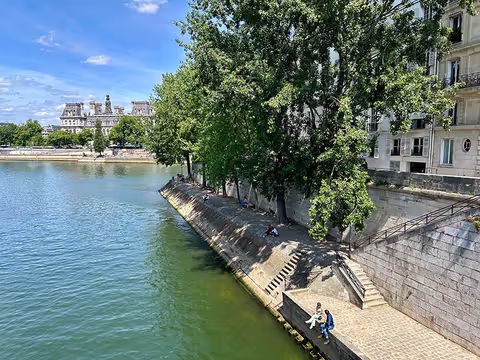 A Day in the Soul of Paris: From the Islands to Le Marais