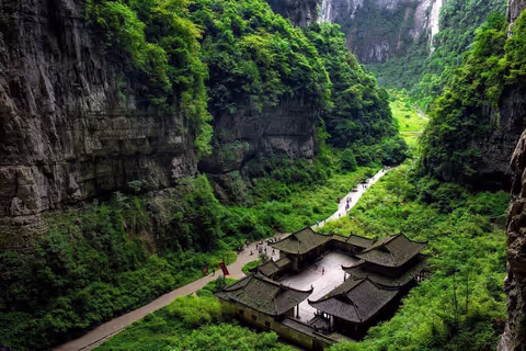 Daytour in Wulong Natural UNESCO Park (Three Bridges and Longshuixia Gorge) private transport