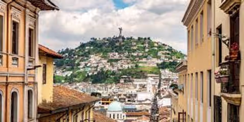 Quito City Tour & Middle of the World