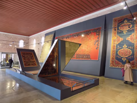 Istanbul Private Shopping Tour – Carpets, Crafts & Grand Bazaar