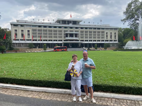 Private Saigon Sightseeing by Car (Half day - 4 hours)