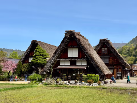 [PRIVATE CAR TOUR] Shirakawa-go & Takayama Highlights in One Day